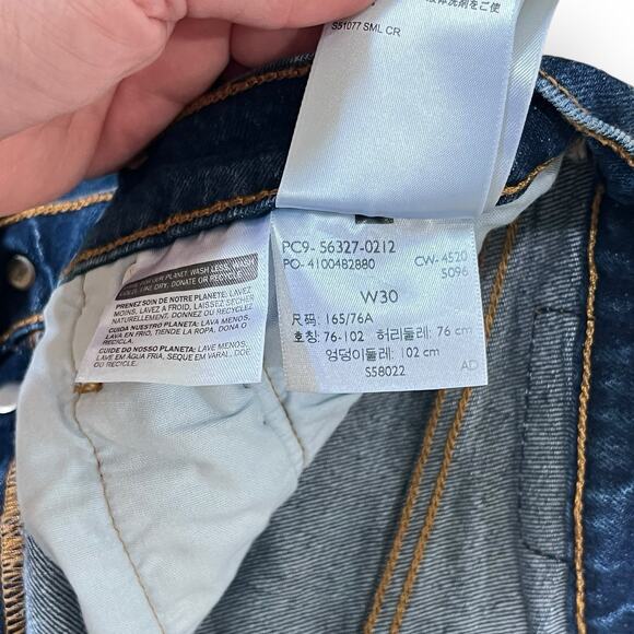 Levi's 501 High Rise Dark Wash Cut-Off Denim Shorts Distressed Womens Size 30 - Picture 3 of 9